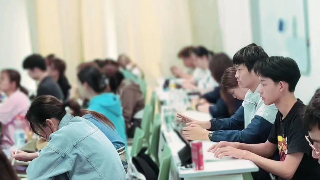 氛围感来啦！带你沉浸式体验中传国际本科课堂的每个瞬间！