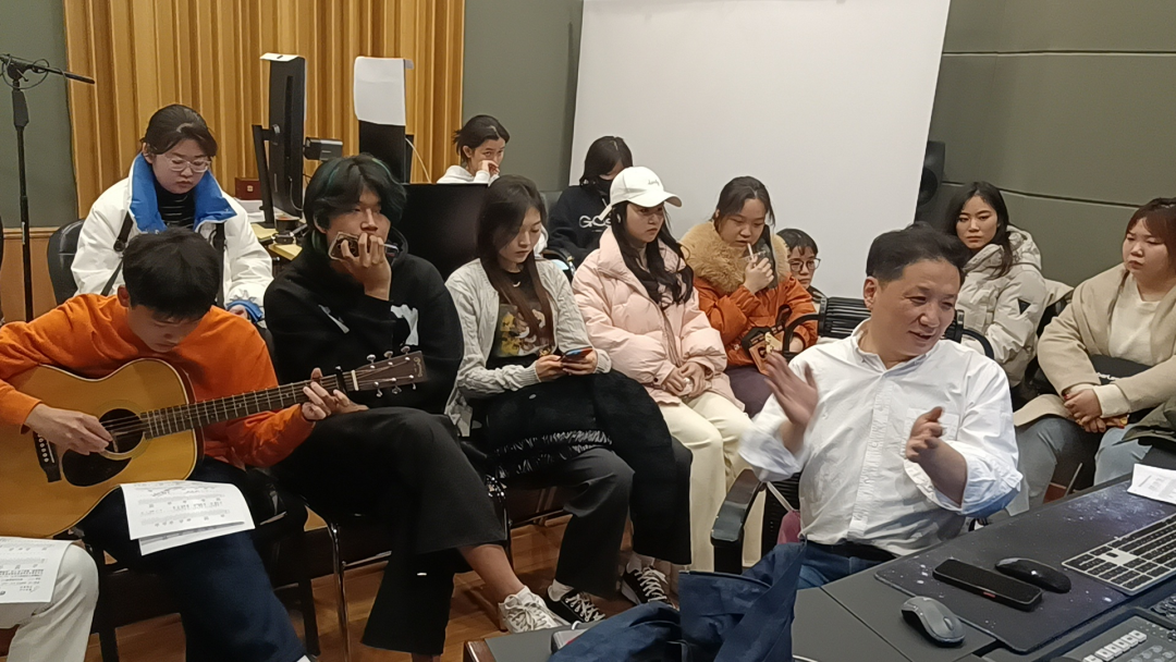 五线谱上的跃动：一名音乐生在中传1+3成长手记