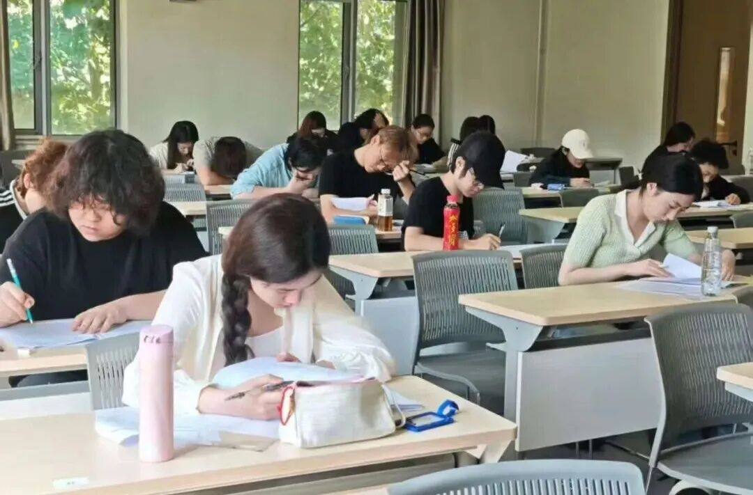 一骑绝尘的不止张雪机车，还有雅思5分的留学本科路---中国传媒大学1+3国际本科